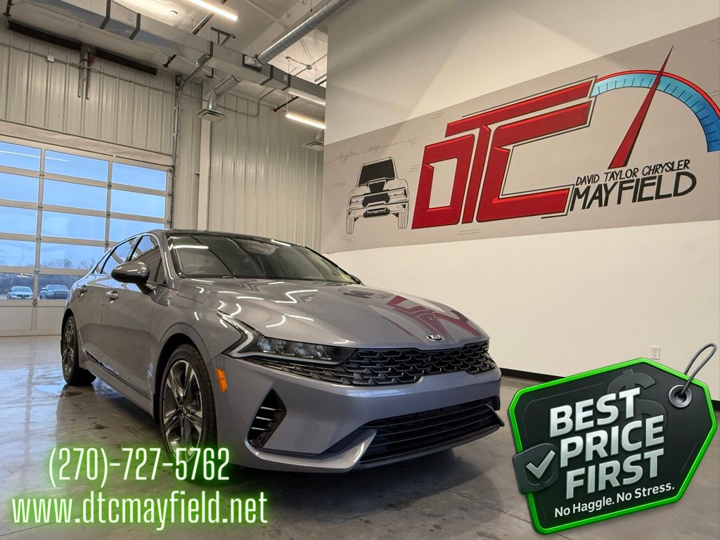 2021 Kia K5 EX's photo