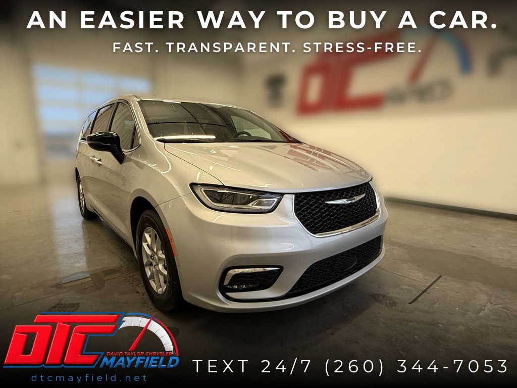 2026 Chrysler Pacifica Passenger Van 