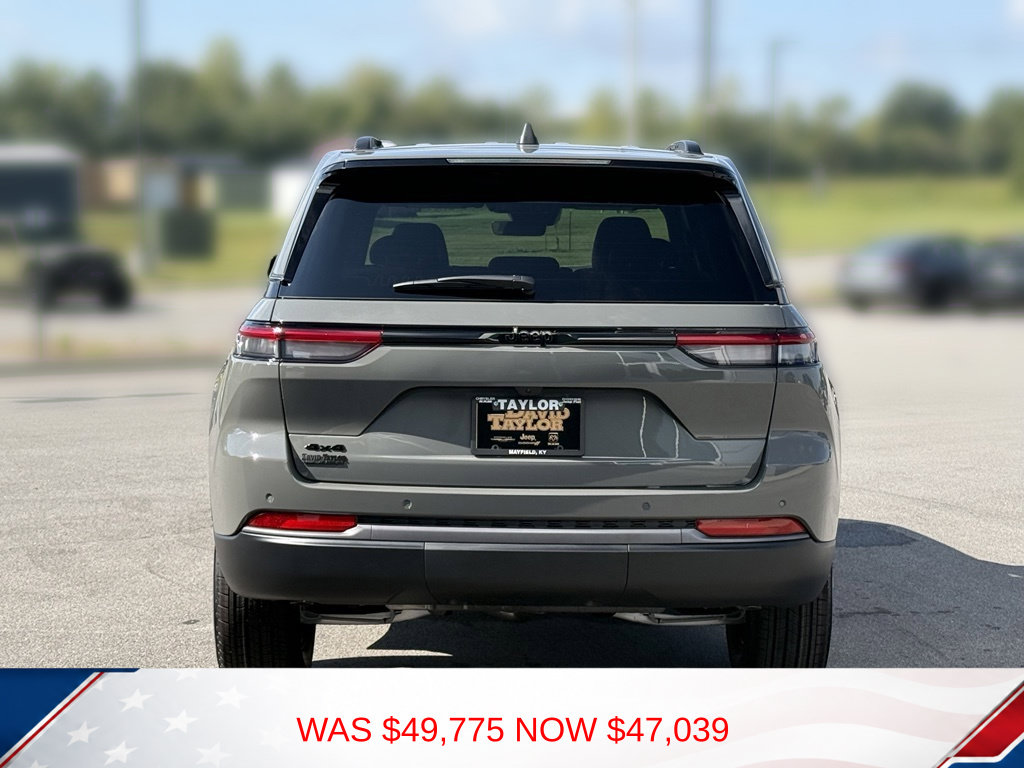 New 2027 Jeep Grand Cherokee 2 Row LAREDO 4X4 Sport Utility