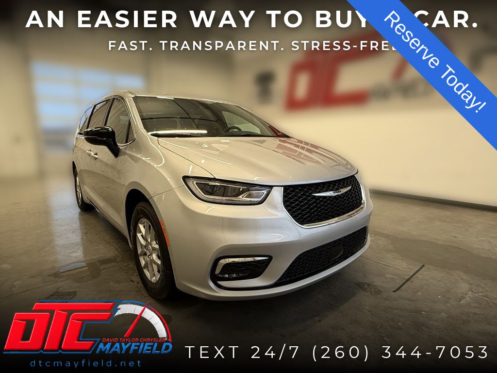 2026 Chrysler Pacifica Passenger Van 