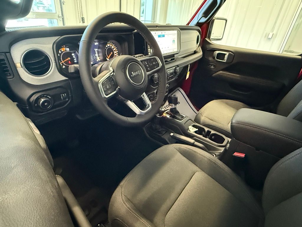 2026 Jeep Wrangler 4-Door Sahara - Photo 19
