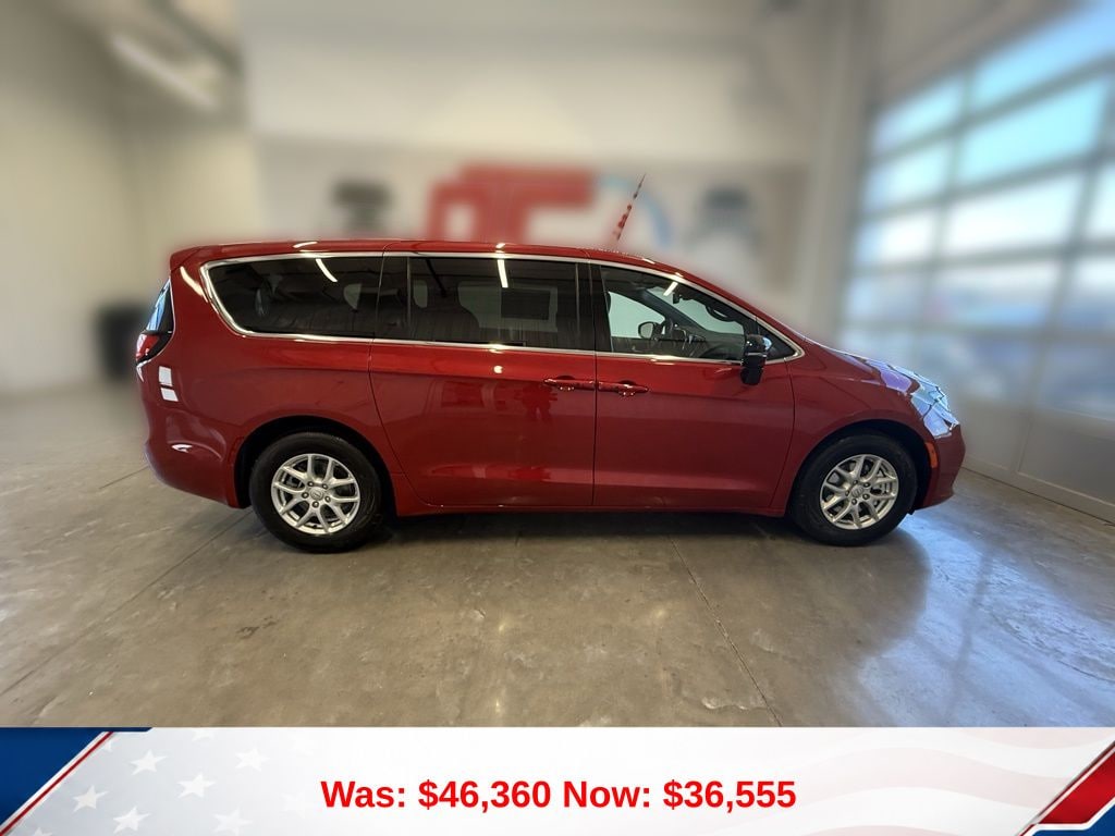 New 2026 Chrysler Pacifica SELECT Passenger Van