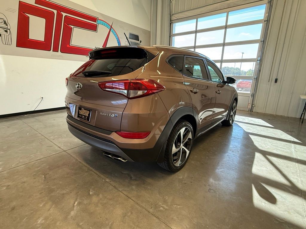 2016 Hyundai Tucson Sport photo 2
