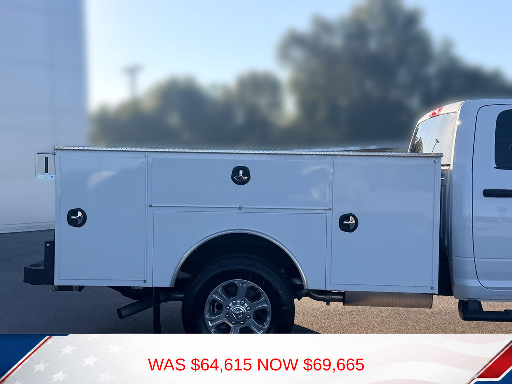 New 2026 Ram 3500 CREW CAB CHASSIS 4X4 Pickup