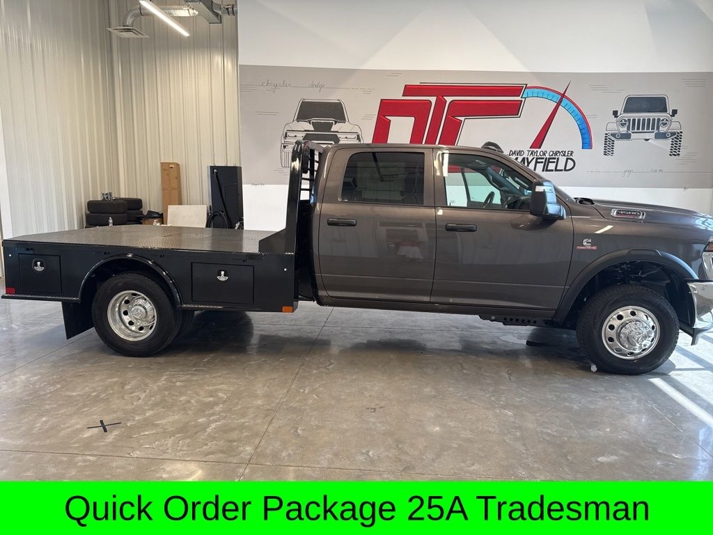New 2025 Ram 3500 Chassis Cab 3500 TRADESMAN CREW CAB CHASSIS 4X4 60' CA Pickup