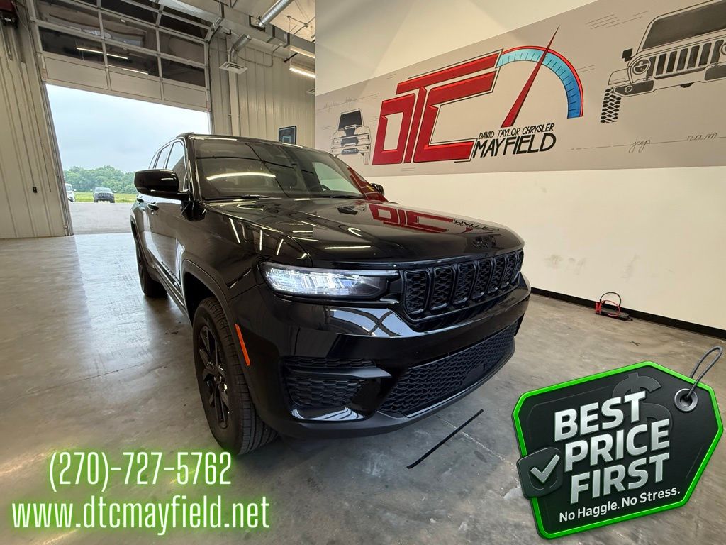 2025 Jeep Grand Cherokee Altitude X 4x4's photo