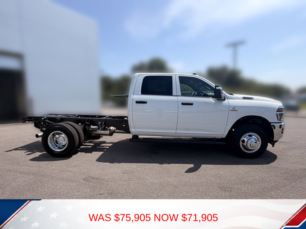 New 2027 Ram 3500 CREW CAB CHASSIS 4X4 Pickup