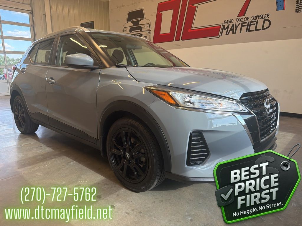 2023 Nissan Kicks 1.6 SV's photo