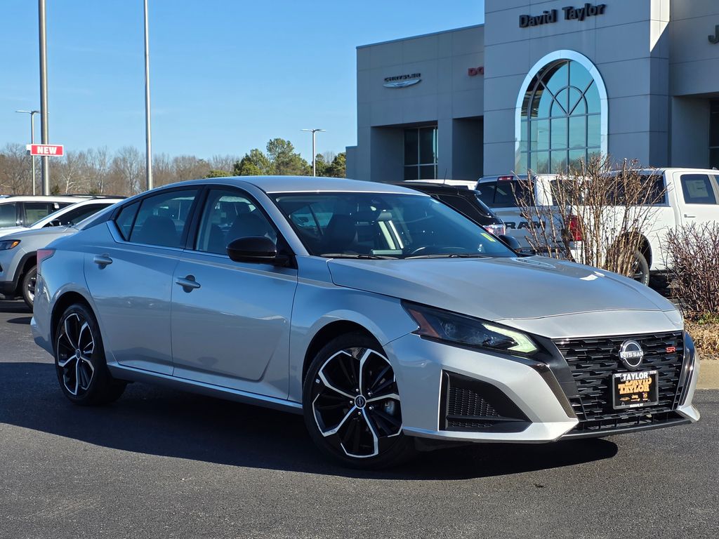 2024 Nissan Altima SR