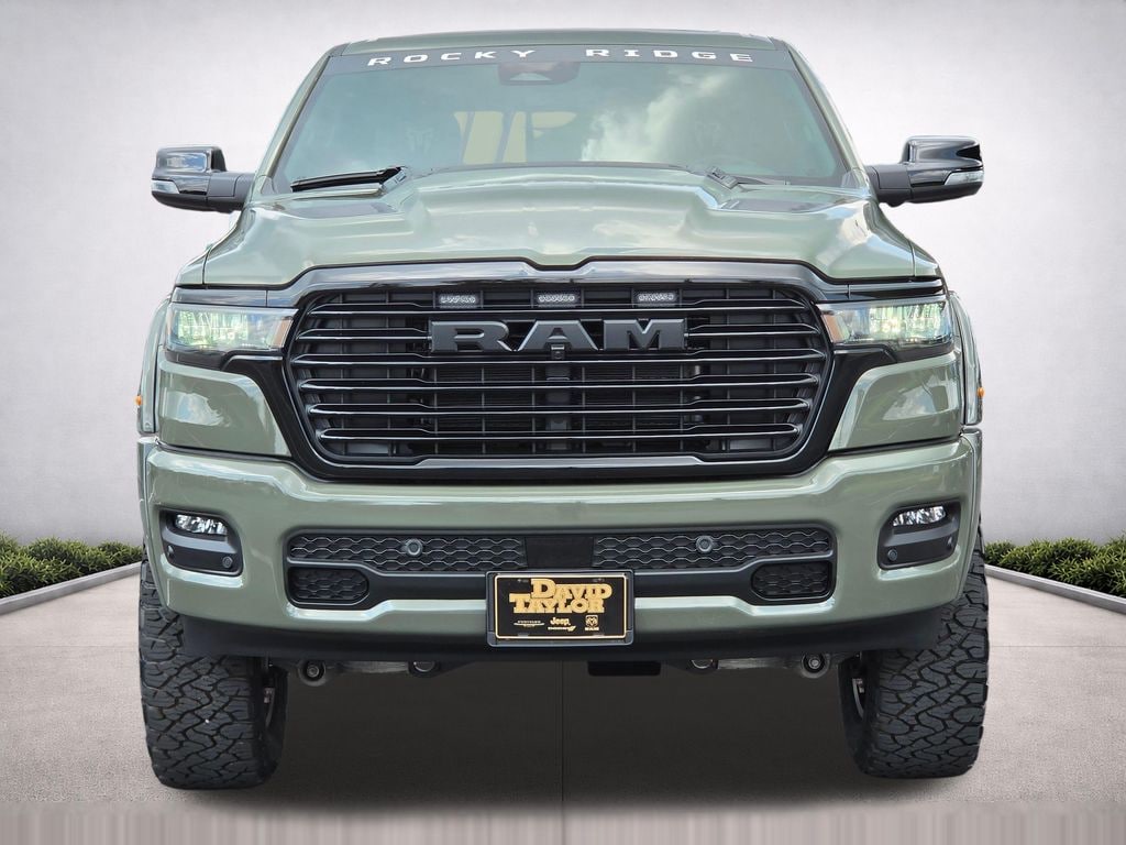 New 2026 Ram 1500 LARAMIE CREW CAB 4X4 5'7 BOX Pickup