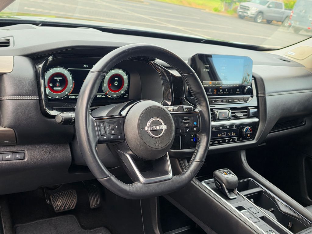 2024 Nissan Pathfinder Platinum - Photo 11