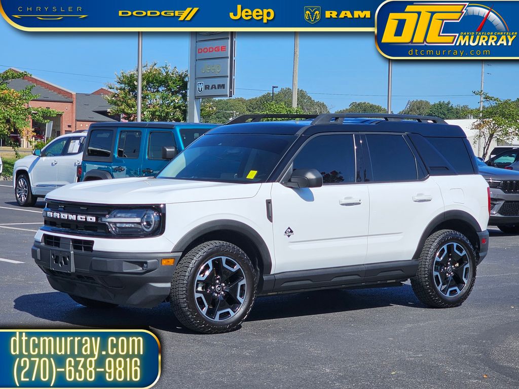 2022 Ford Bronco Sport Outer Banks photo 2