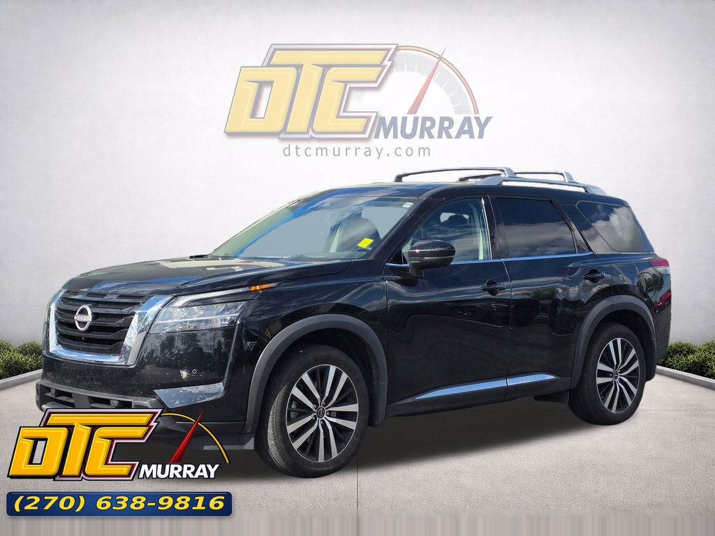 2024 Nissan Pathfinder Platinum 2WD's photo