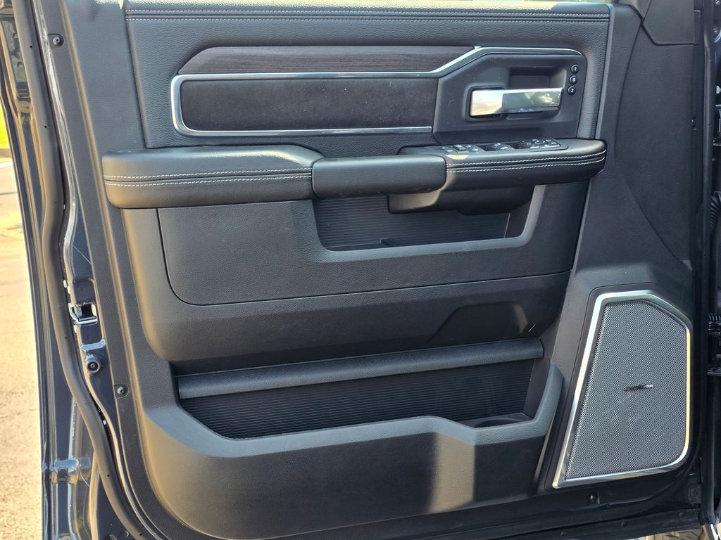 2026 RAM 2500 Laramie - Photo 15