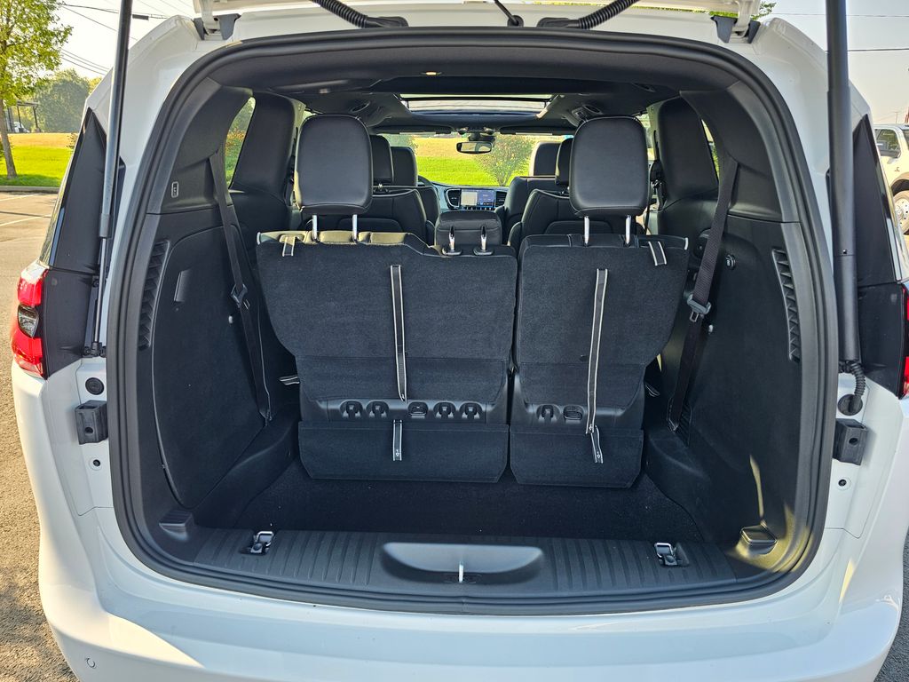 2026 Chrysler Pacifica Limited - Photo 32