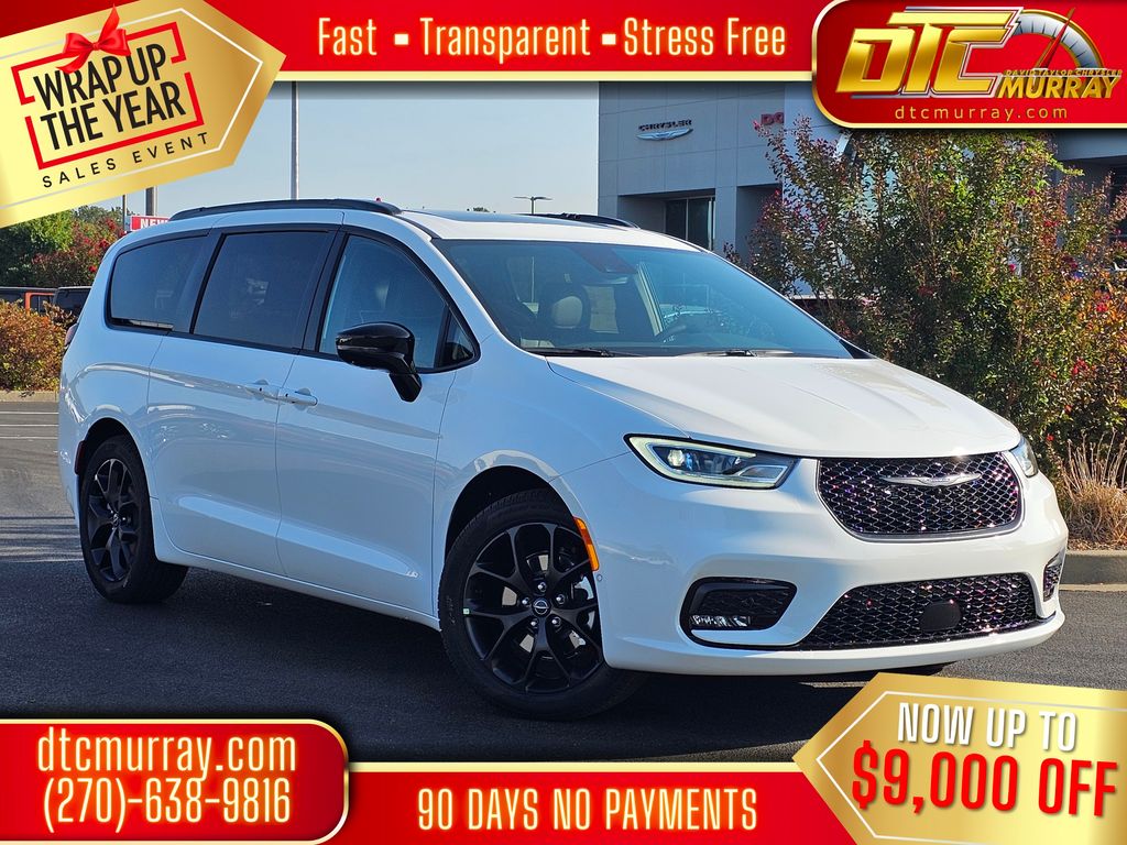 2026 Chrysler Pacifica Limited's photo