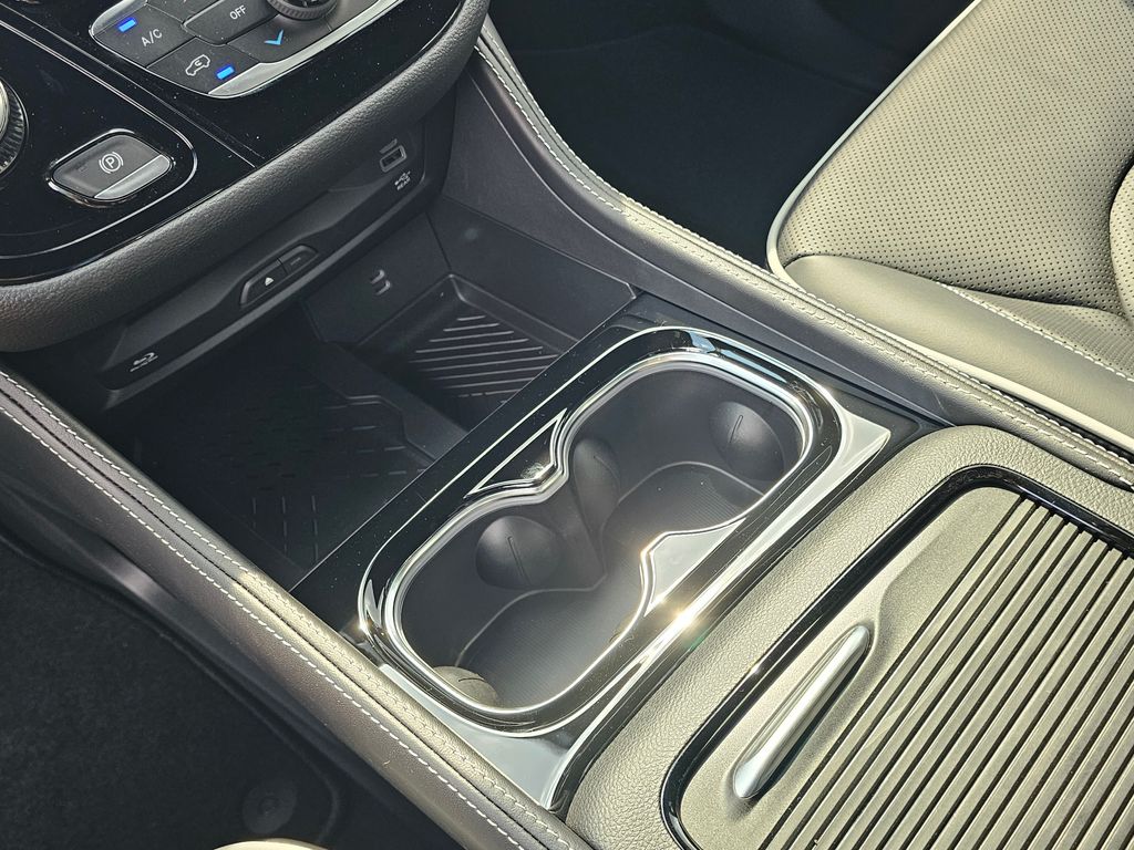 2026 Chrysler Pacifica Limited - Photo 22