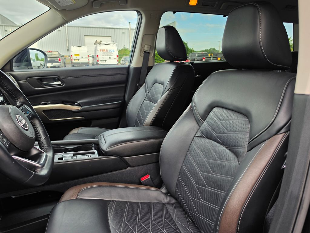 2024 Nissan Pathfinder Platinum - Photo 10