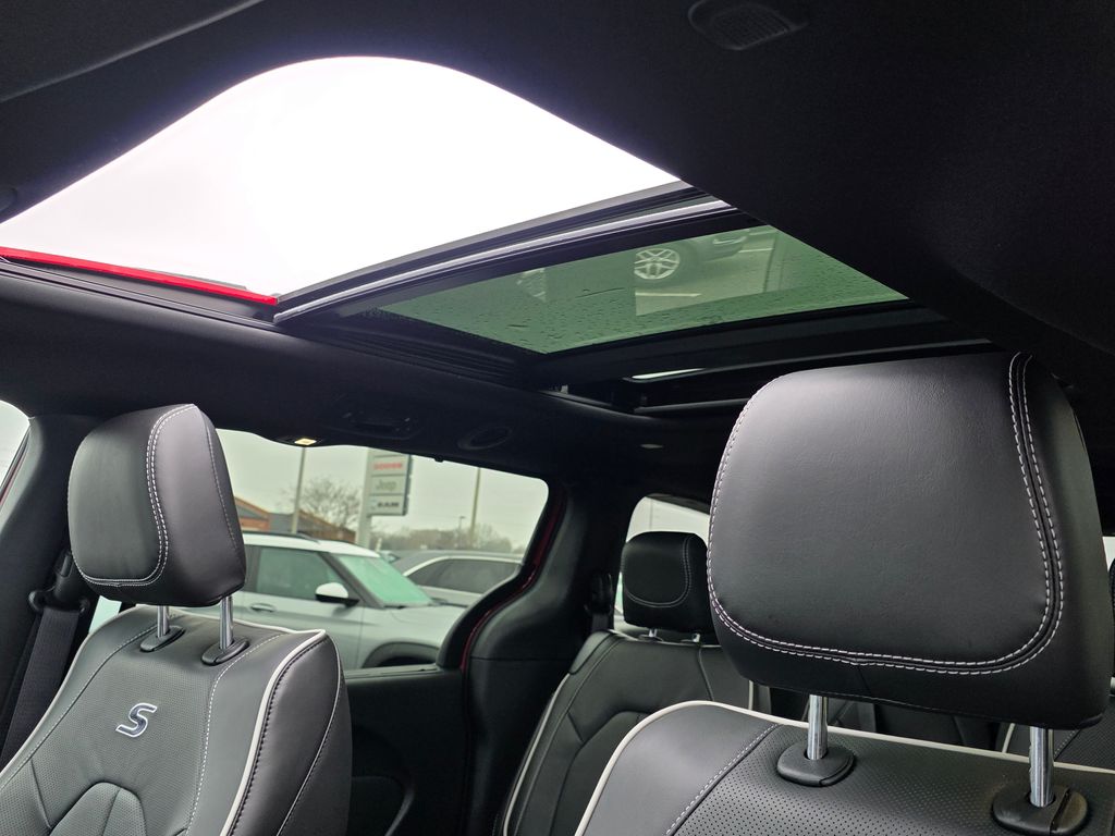 2026 Chrysler Pacifica Limited - Photo 26
