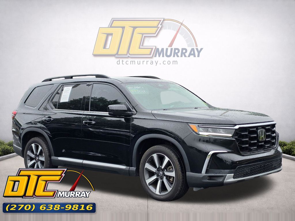 2023 Honda Pilot Touring AWD's photo