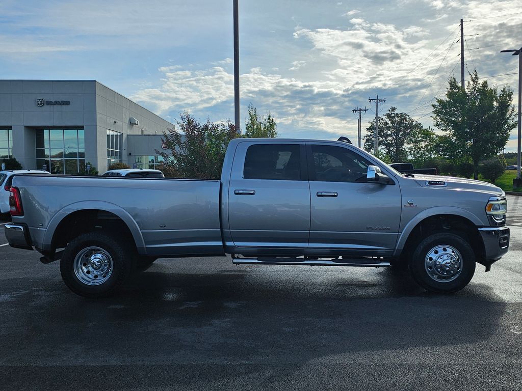 2022 Ram 3500 Laramie photo 3