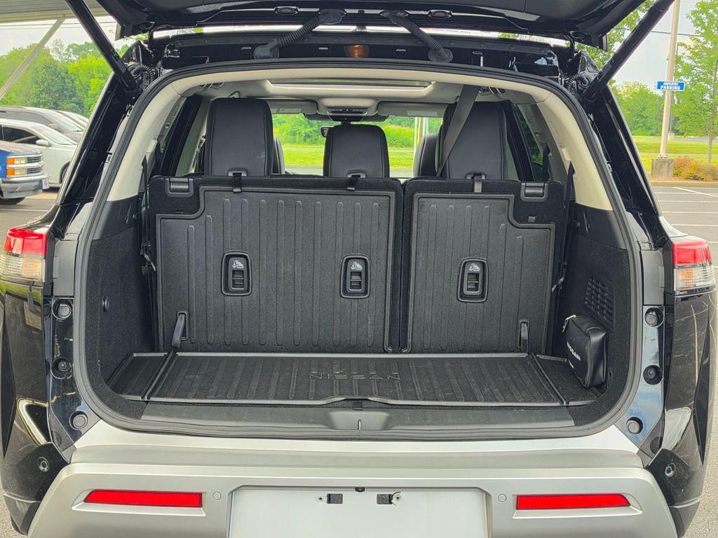 2024 Nissan Pathfinder Platinum - Photo 38