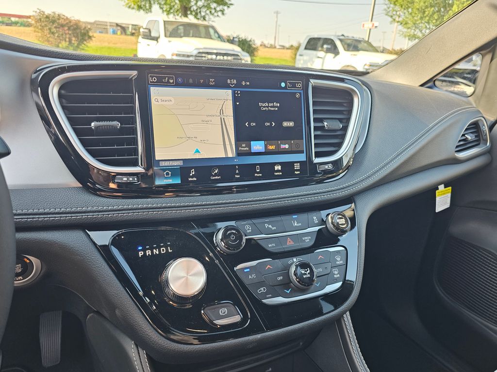 2026 Chrysler Pacifica Limited - Photo 23