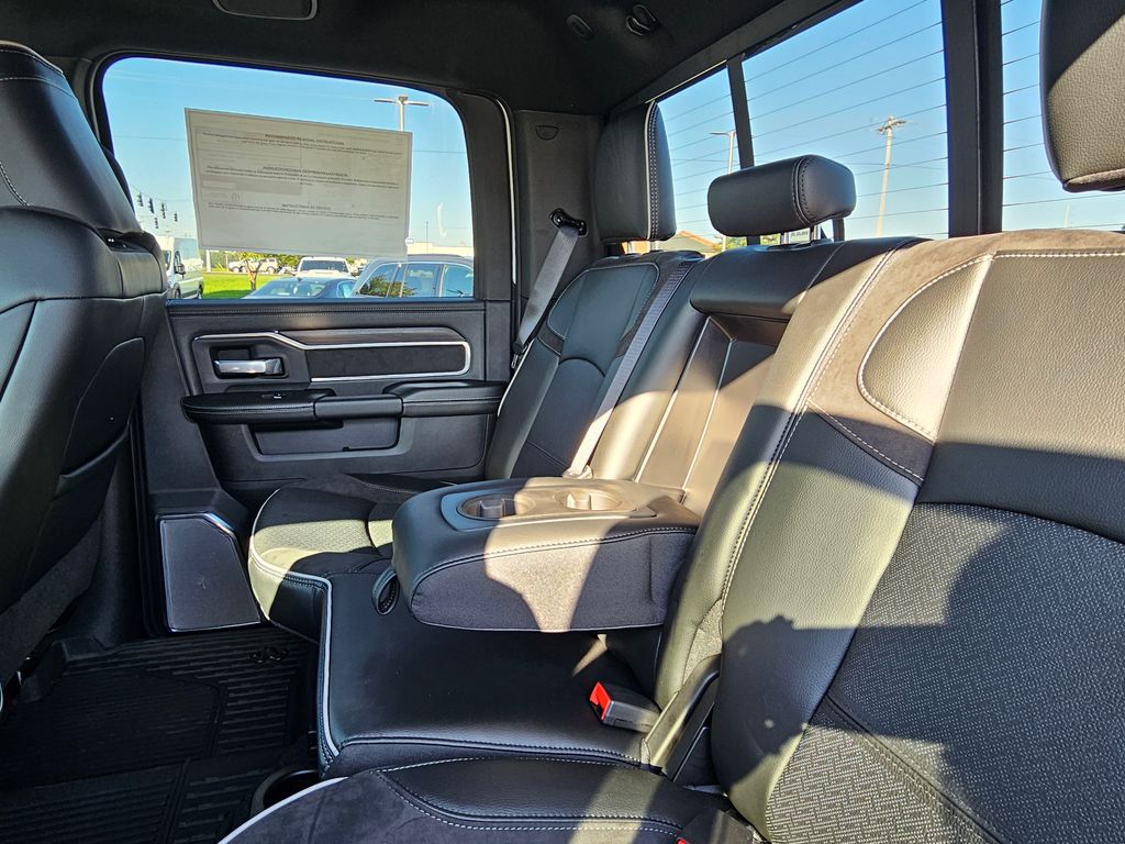 2026 RAM 2500 Laramie - Photo 32