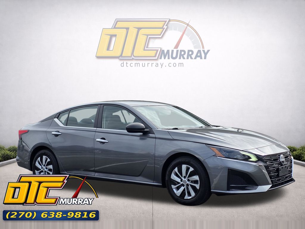 2024 Nissan Altima 2.5 S's photo