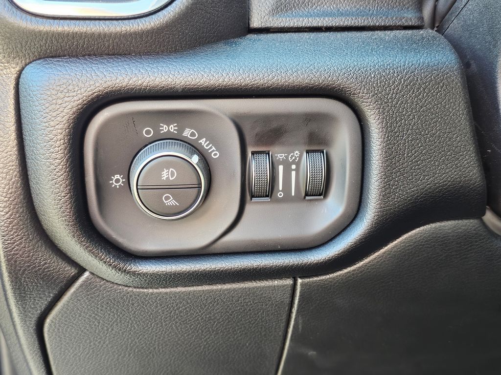 2026 RAM 2500 Laramie - Photo 15