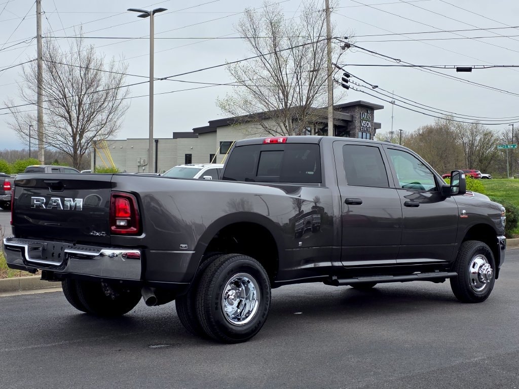 2026 RAM 3500 Tradesman - Photo 5