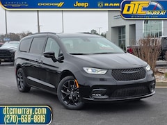 2026 Chrysler Pacifica LIMITED Passenger Van