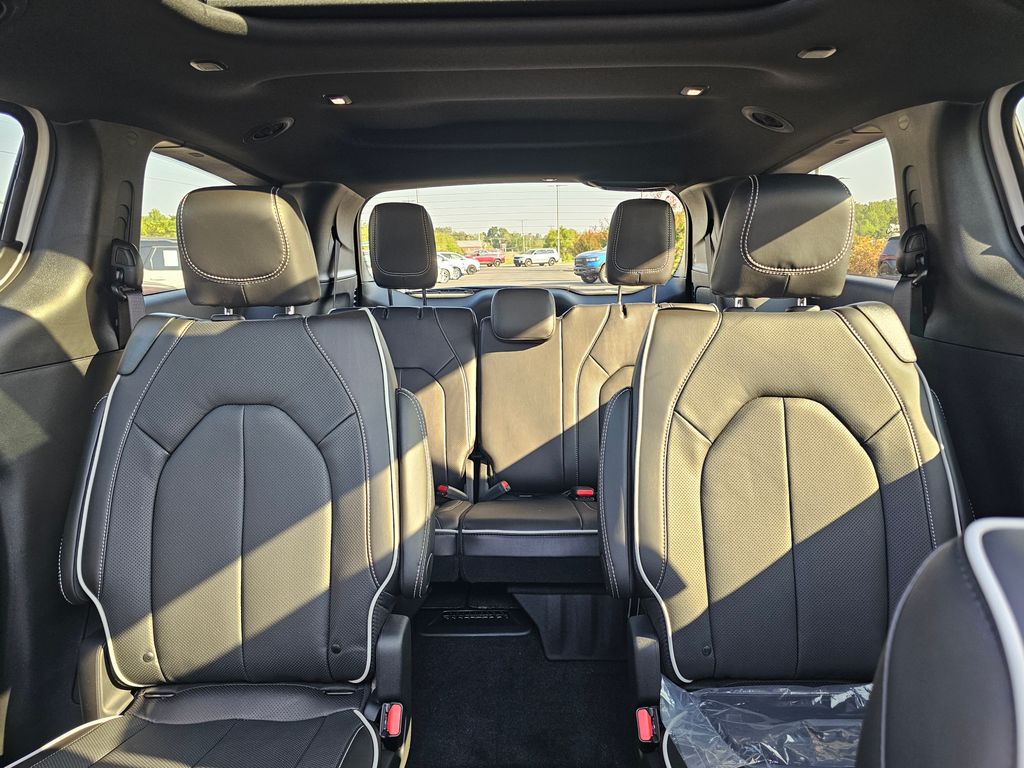 2026 Chrysler Pacifica Limited - Photo 27