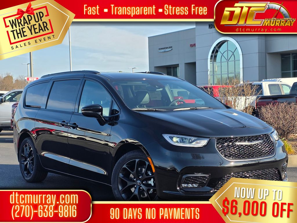 2026 Chrysler Pacifica Select's photo