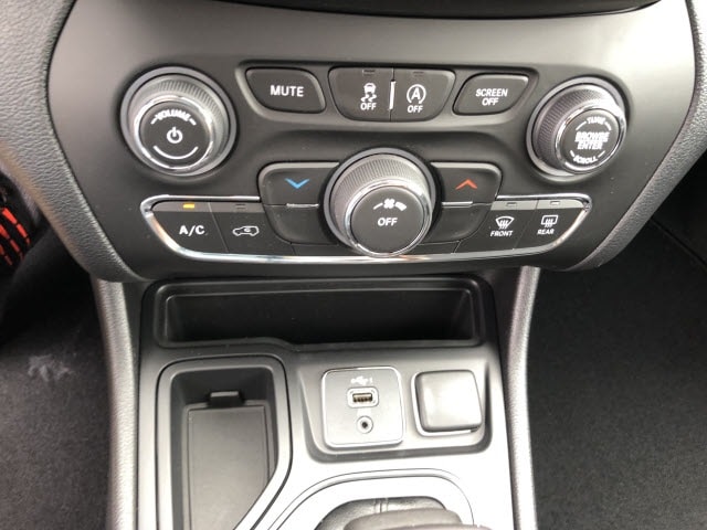 New 2019 Jeep Cherokee Latitude Fwd For Sale Murray Ky