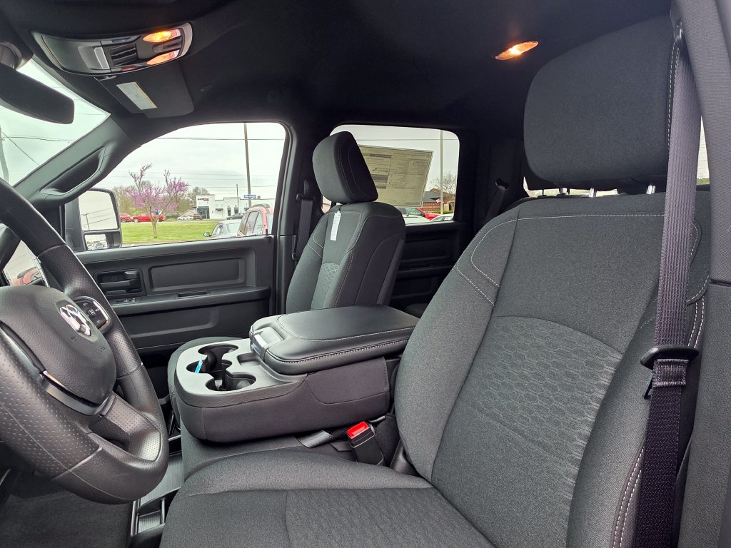 2026 RAM 3500 Tradesman - Photo 14