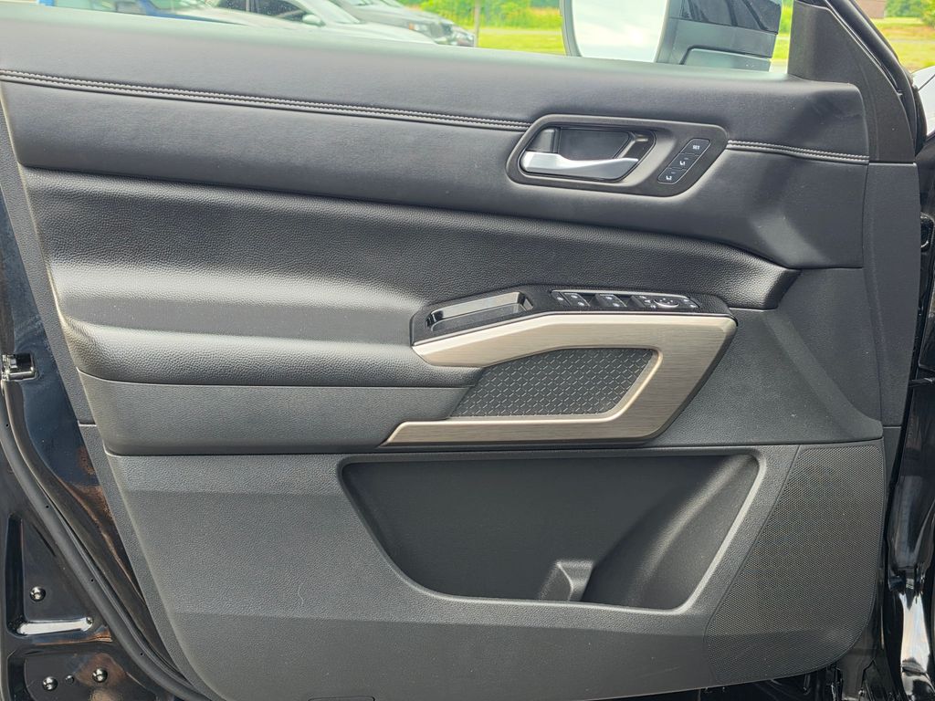2024 Nissan Pathfinder Platinum - Photo 12