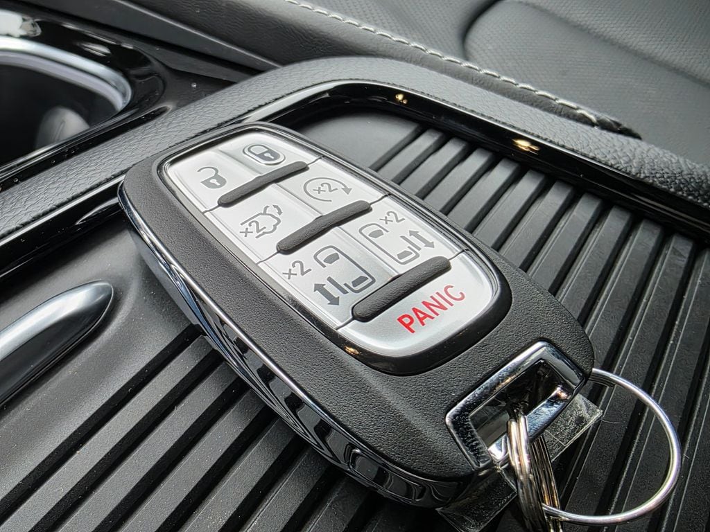 2026 Chrysler Pacifica Limited - Photo 27