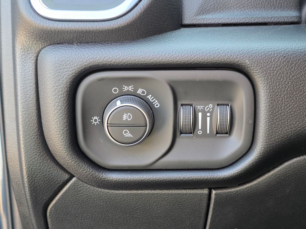 2026 RAM 2500 Laramie - Photo 17