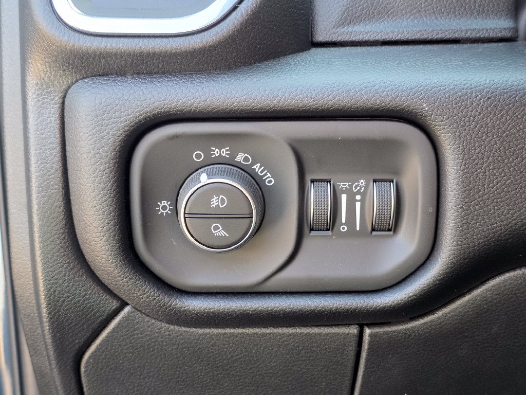 2026 RAM 2500 Laramie - Photo 17