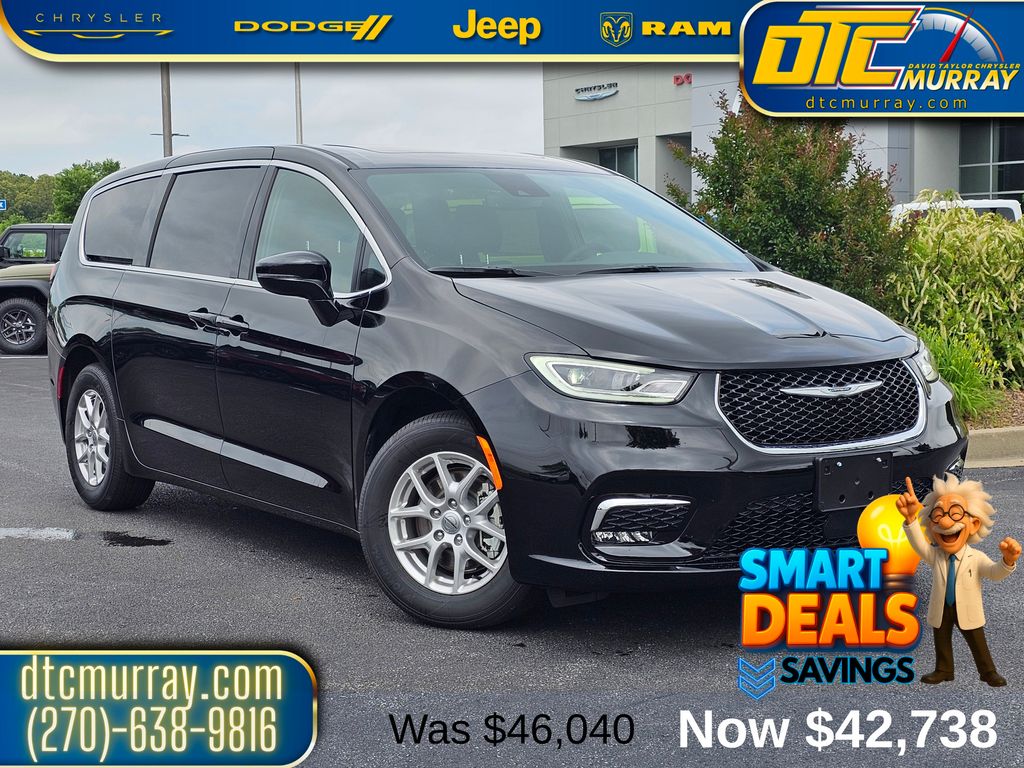 2025 Chrysler Pacifica Passenger Van 