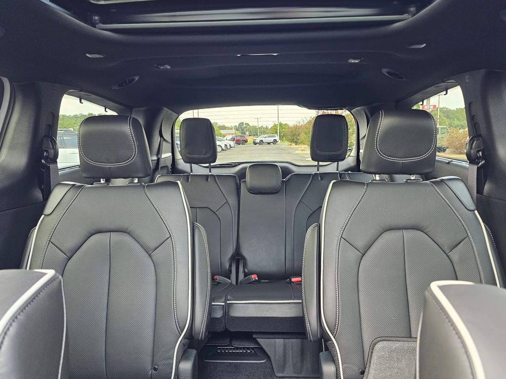 2026 Chrysler Pacifica Limited - Photo 25