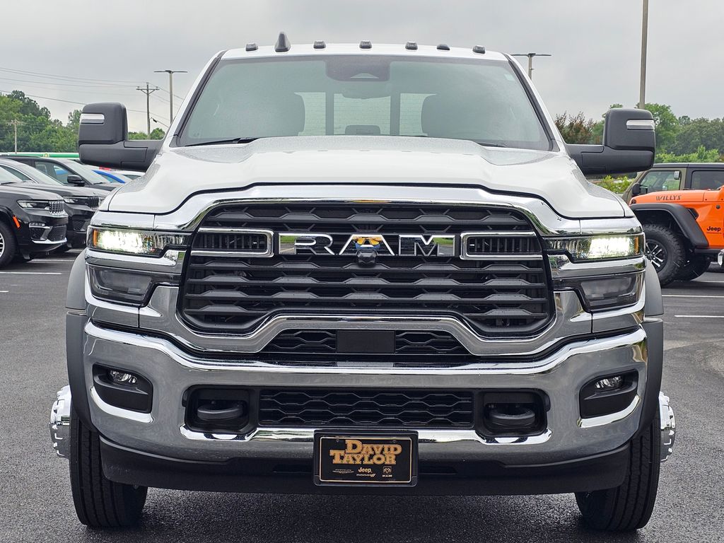 2025 Ram 5500 photo 3