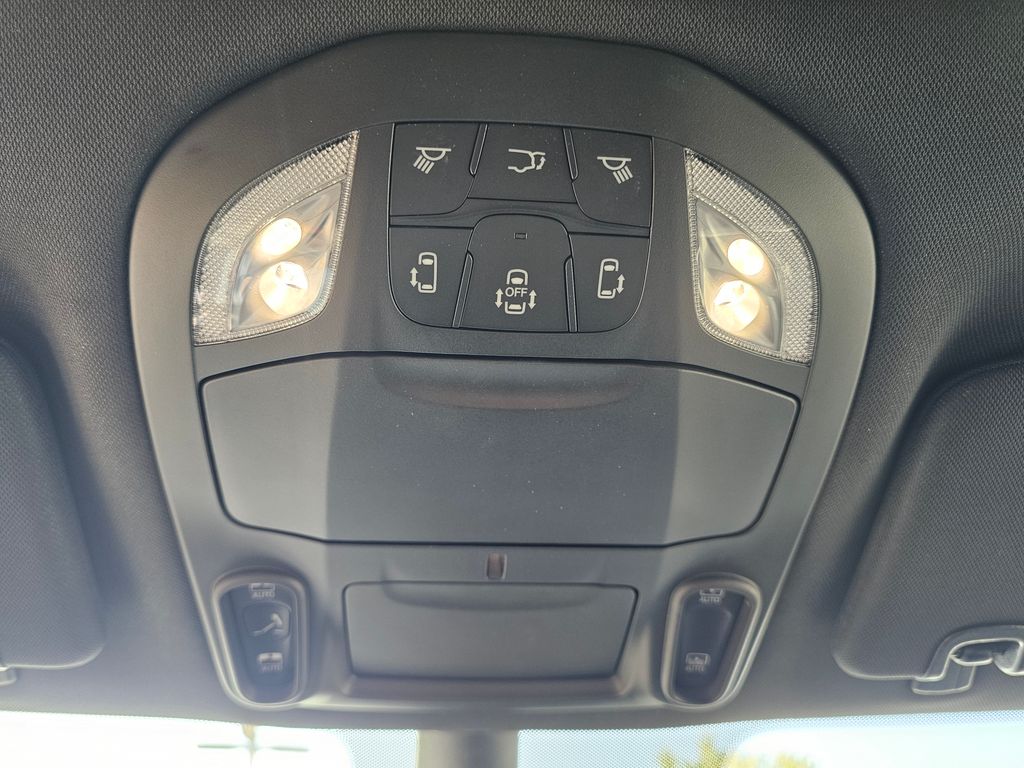 2026 Chrysler Pacifica Limited - Photo 25