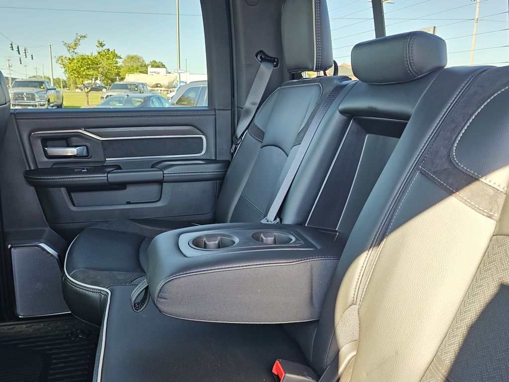 2026 RAM 2500 Laramie - Photo 33