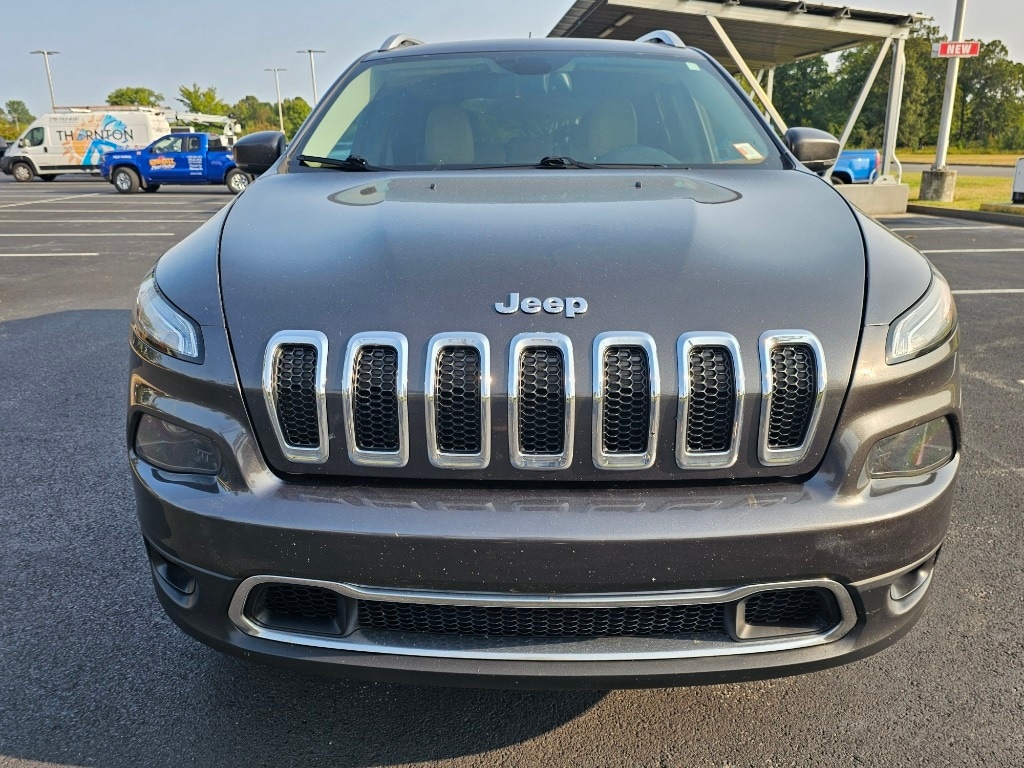 Used 2017 Jeep Cherokee Limited with VIN 1C4PJMDS7HW564123 for sale in Murray, KY