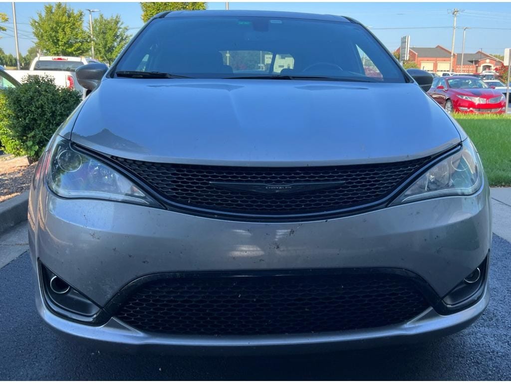 Used 2020 Chrysler Pacifica Touring with VIN 2C4RC1FG1LR122157 for sale in Murray, KY