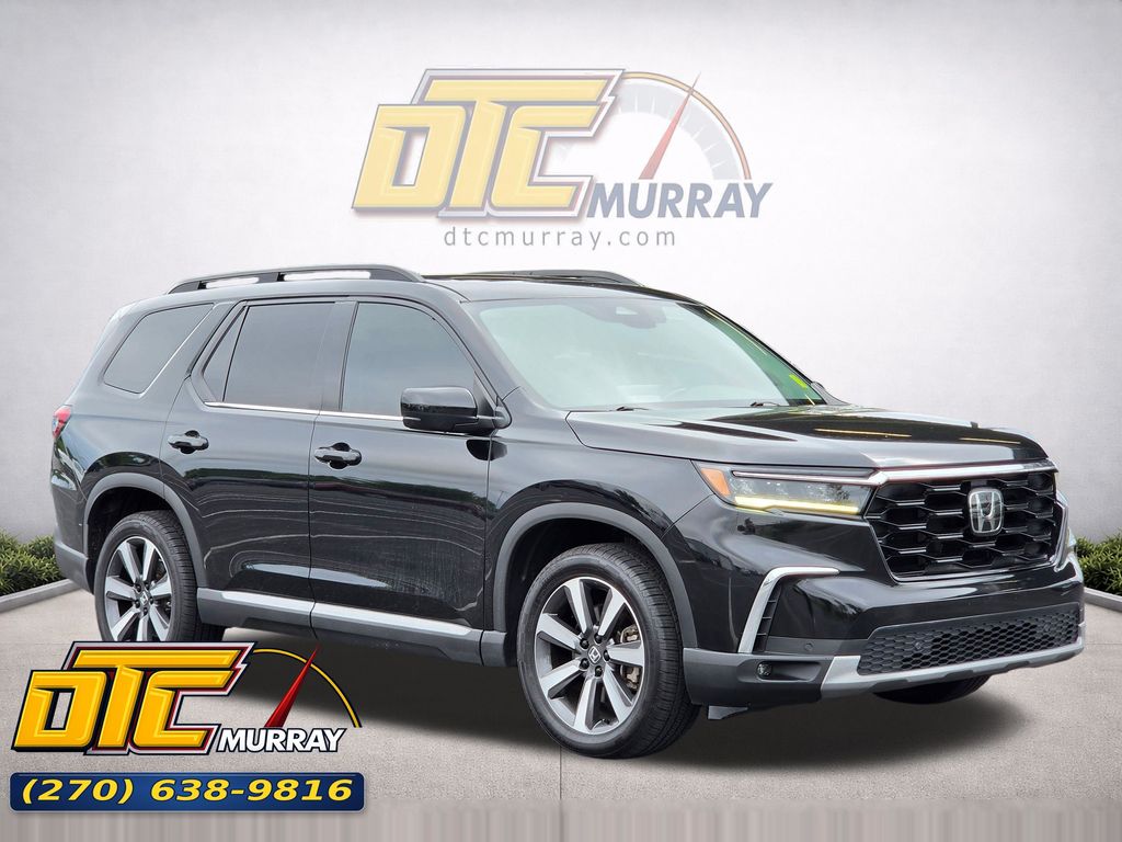 2023 Honda Pilot Touring AWD's photo