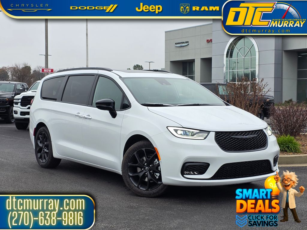 2026 Chrysler Pacifica Passenger Van 