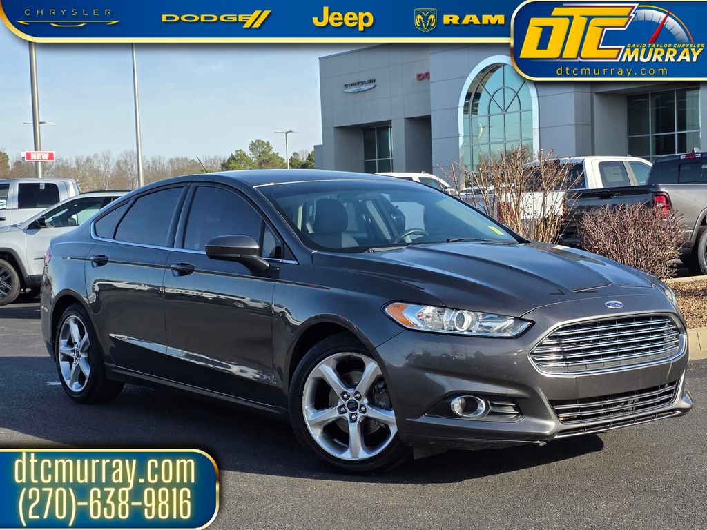 2016 Ford Fusion S's photo